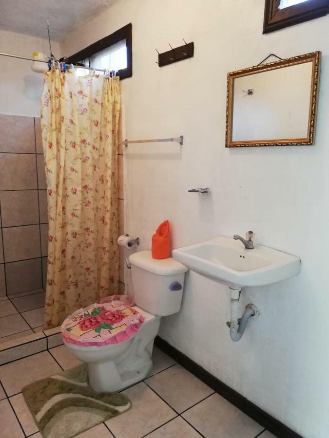 Cabinas Miss Miriam 2 Тортугеро Екстер'єр фото